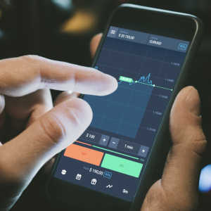 Benefits of trading binary options on smartphones