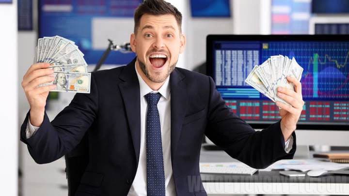 how much a trader earns